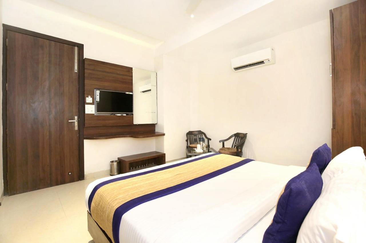 โอโย 11680 โฮเต็ล แกรนด์ สตาร์ Hotel อัมริตสา ภายนอก รูปภาพ