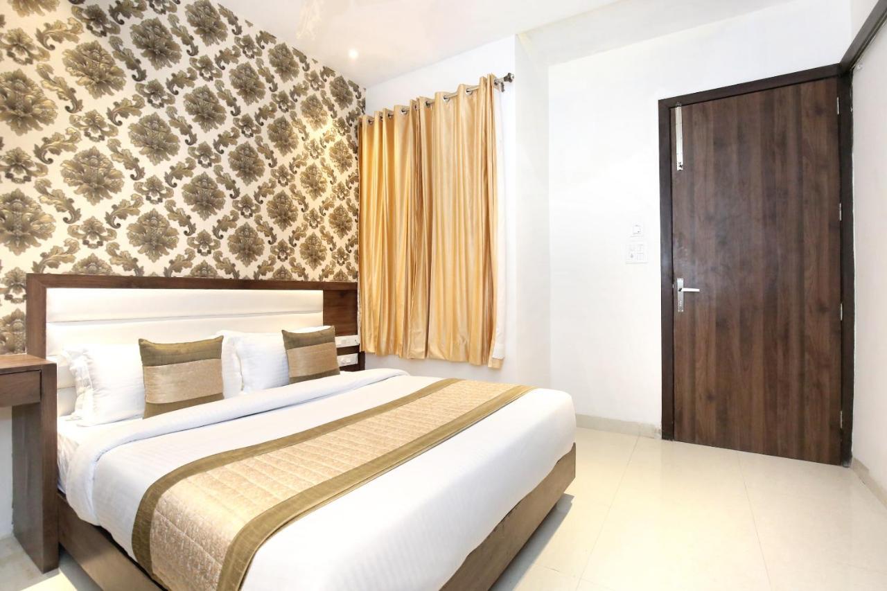 โอโย 11680 โฮเต็ล แกรนด์ สตาร์ Hotel อัมริตสา ภายนอก รูปภาพ