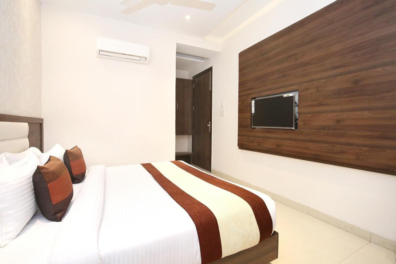 โอโย 11680 โฮเต็ล แกรนด์ สตาร์ Hotel อัมริตสา ภายนอก รูปภาพ